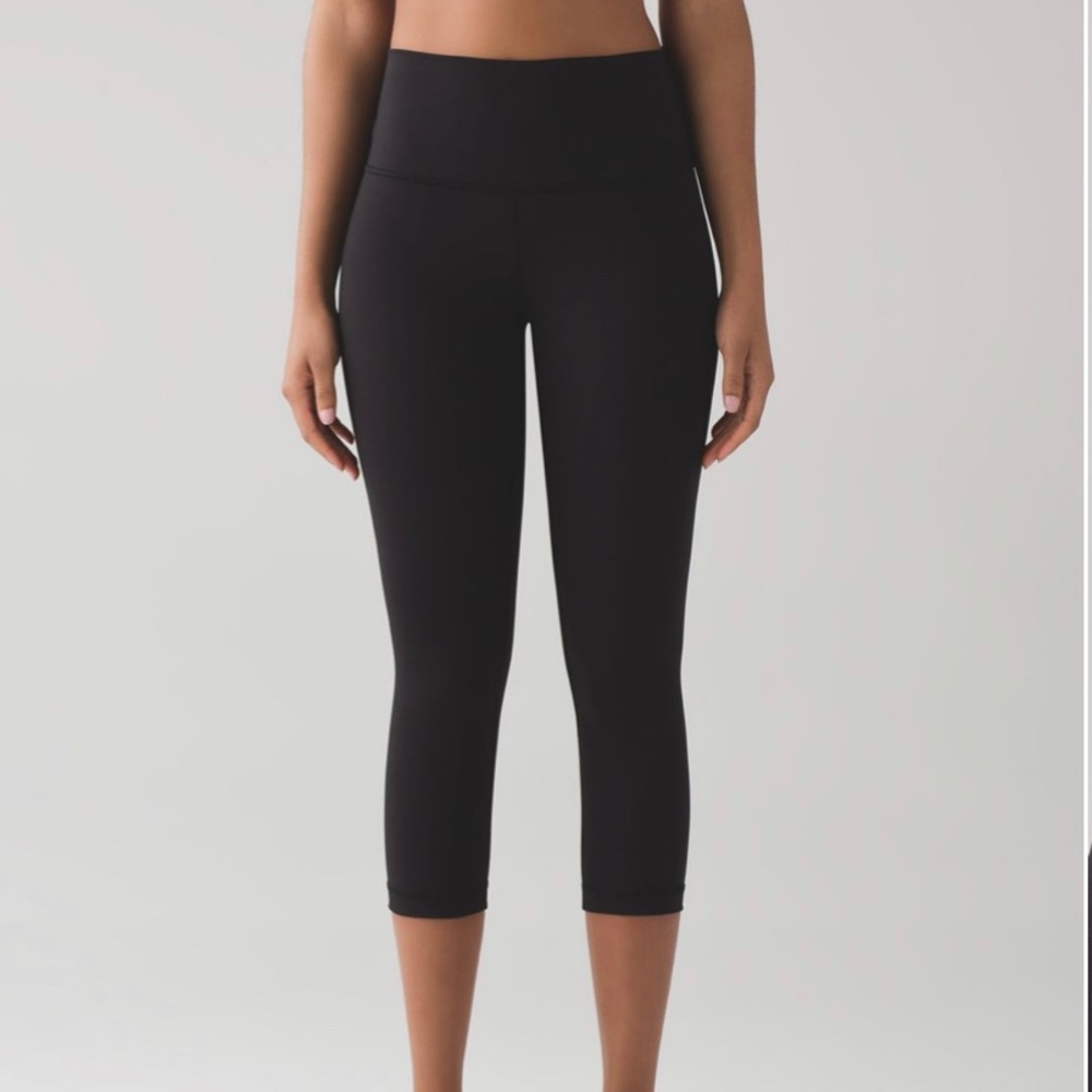Lululemon Full-On Luxtreme Wunder Under Crop - Picture 3 of 15